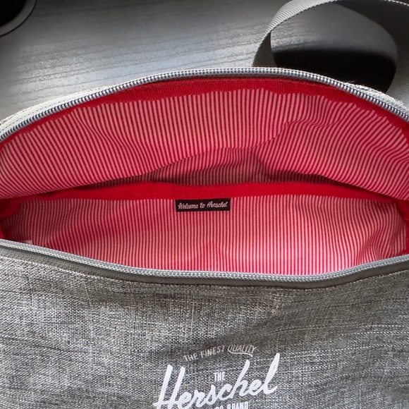 Herschel bum bag - Picture 6 of 7